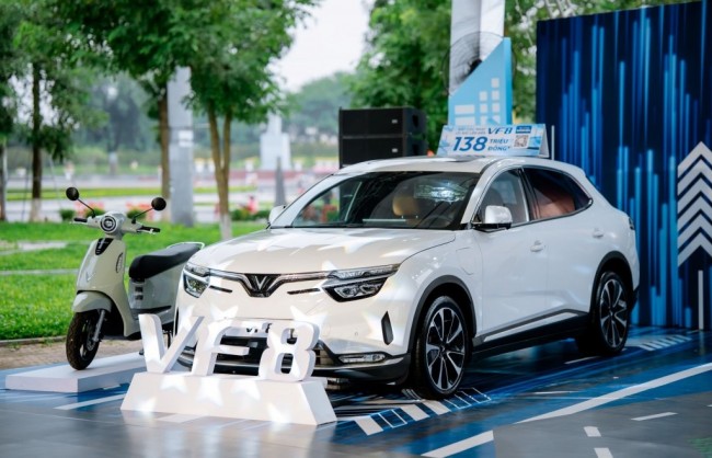 Loạt ưu đãi “khủng” tháng 11 đưa giá của VF 8 - “siêu phẩm đạp ga dính lưng” về mức 900 triệu đồng