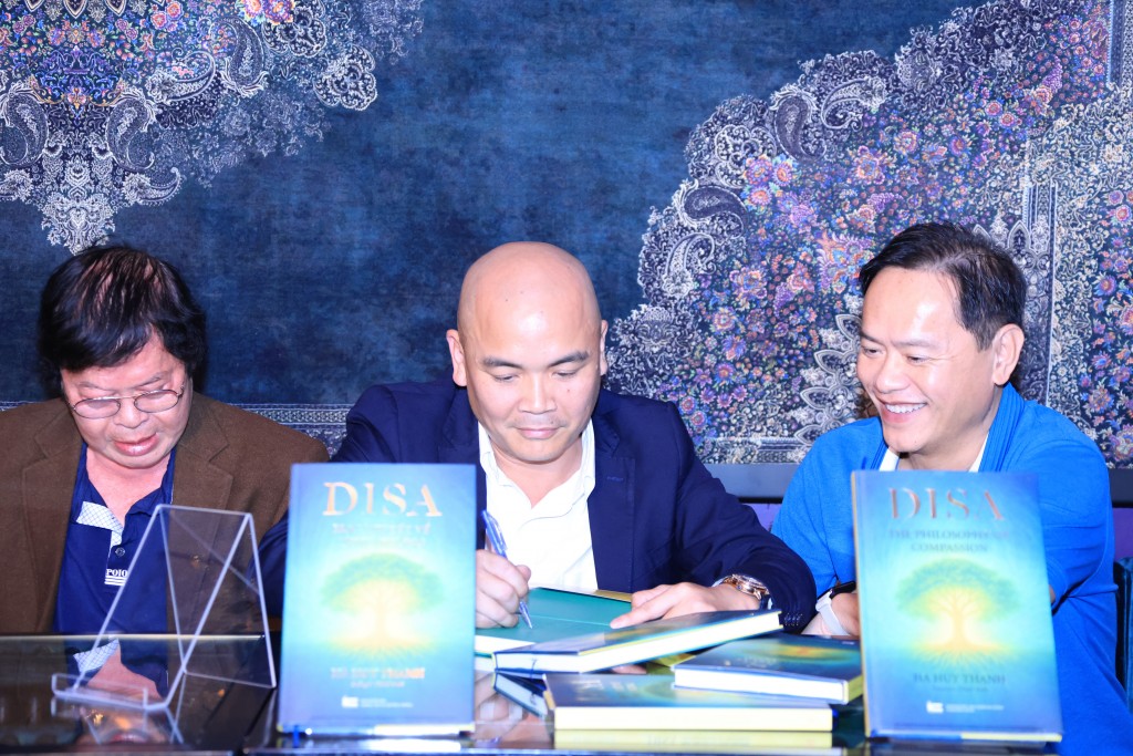 Khi giới trẻ viết tiếp “học thuyết tình thương” trong kỷ nguyên AI