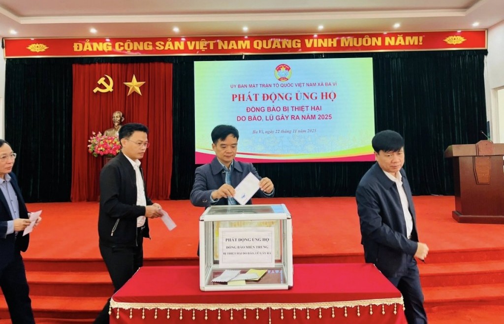 Xã Ba Vì: Đồng hành cùng người dân vùng lũ vượt qua khó khăn