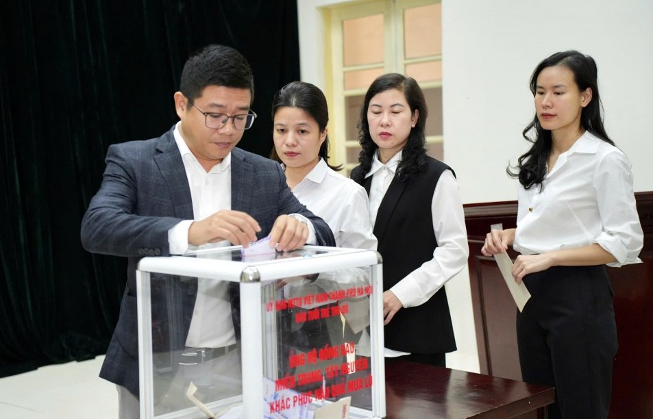 Đồng lòng hướng về miền Trung - Tây Nguyên khắc phục hậu quả mưa lũ