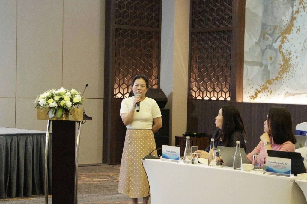 ThS Nguyễn Thị Thu Huyền, Phó tưởng phòng Môi trường và Phát triển bền vững, Viện Năng lượng, Bộ Công Thương chia sẻ tiềm năng trong giảm phát thải khí mê tan trong lĩnh vực khai thác, chế biến than và dầu khí ThS Nguyễn Thị Thu Huyền, Phó tưởng phòng Môi trường và Phát triển bền vững, Viện Năng lượng, Bộ Công Thương chia sẻ tiềm năng trong giảm phát thải khí mê tan trong lĩnh vực khai thác, chế biến than và dầu khí