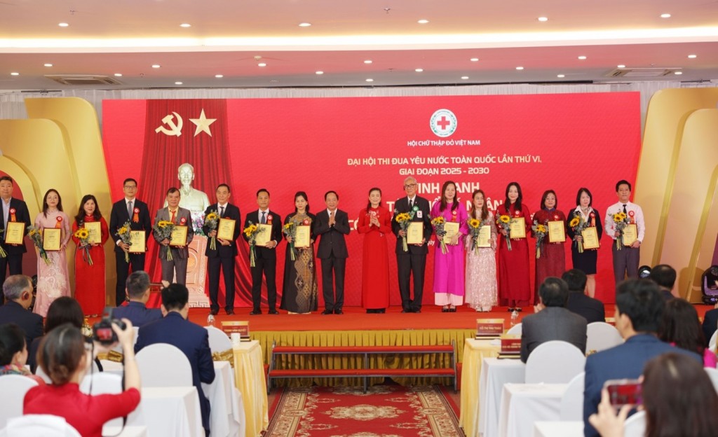 Hội chữ thập đỏ Việt Nam phát động thi đua yêu nước toàn quốc giai đoạn 2025 - 2030 Hội chữ thập đỏ Việt Nam phát động thi đua yêu nước toàn quốc giai đoạn 2025 - 2030