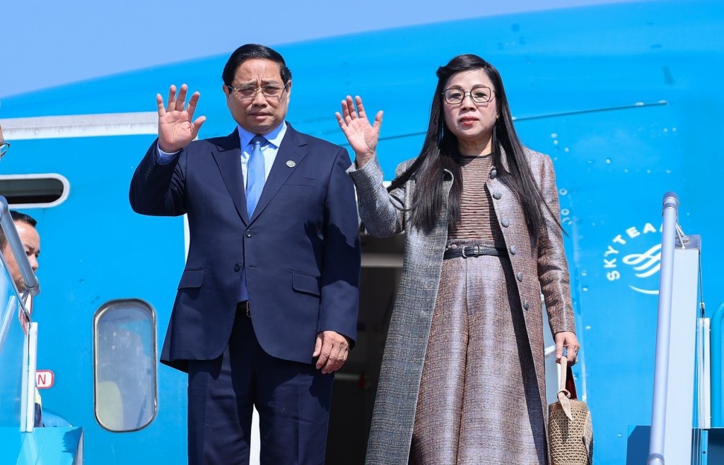 Thủ tướng Phạm Minh Chính về tới Hà Nội, kết thúc tốt đẹp chuyến công tác tới Kuwait, Algeria và Nam Phi