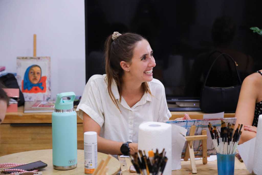 Ree tận hưởng khoảnh khắc sáng tạo trong buổi workshop.