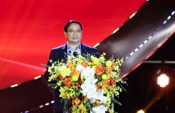 Thủ tướng kêu gọi chung sức đồng lòng, đồng cam cộng khổ, chia sẻ với đồng bào miền Trung