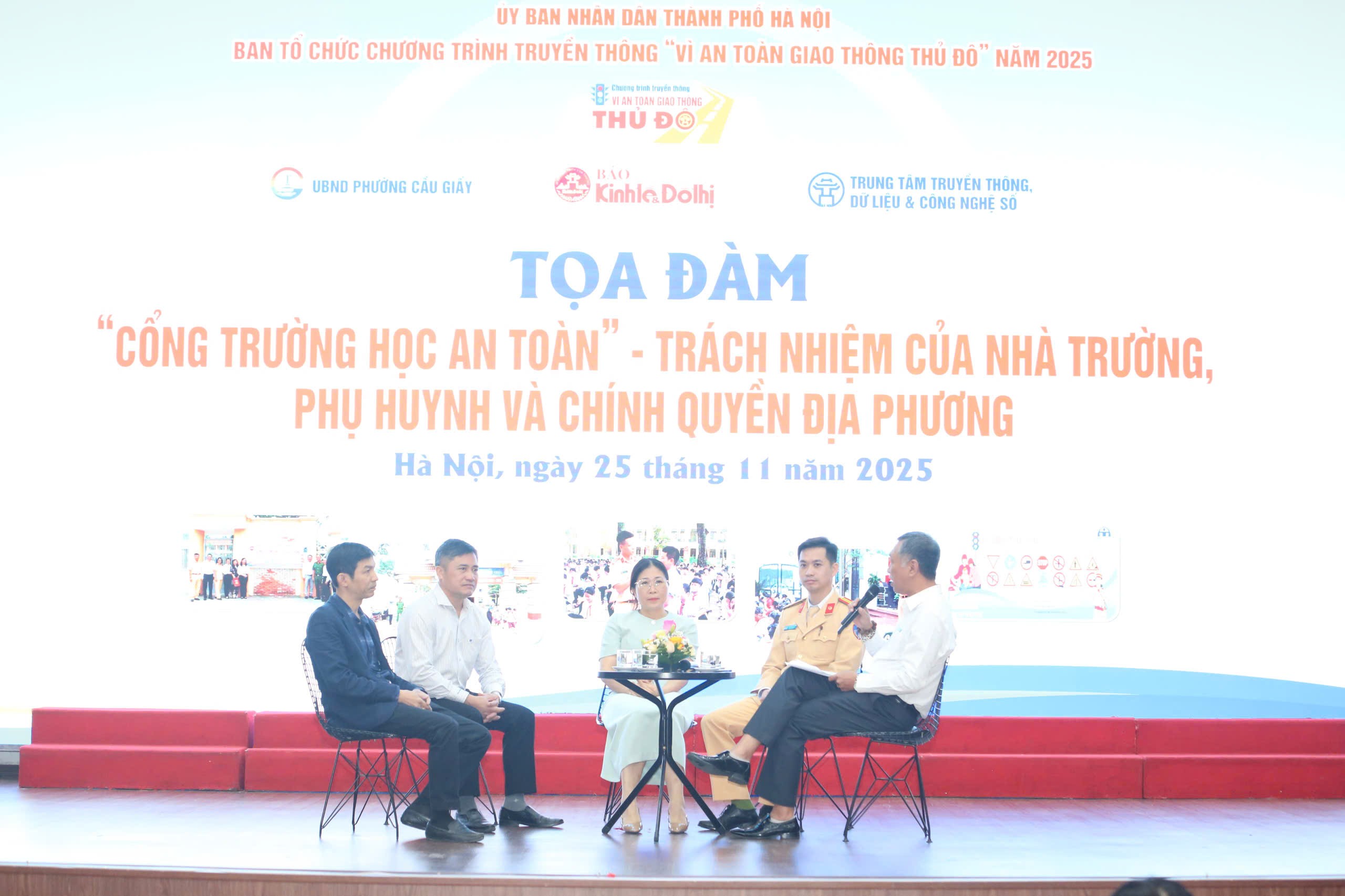 Cổng trường học an toàn - chỉ báo quan trọng của văn hóa giao thông Cổng trường học an toàn - chỉ báo quan trọng của văn hóa giao thông