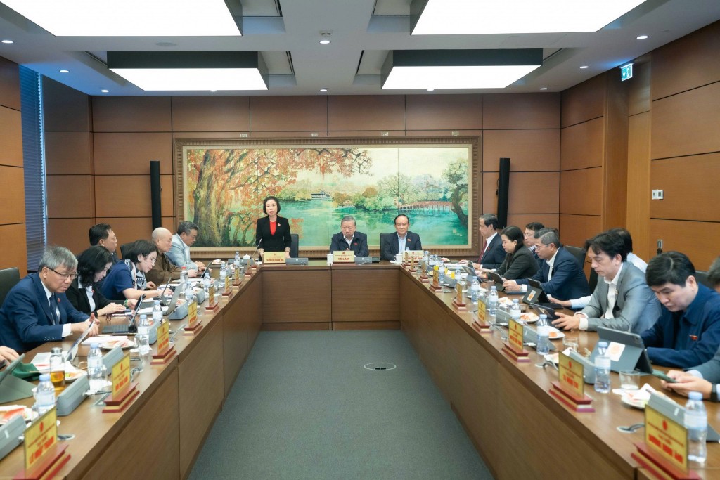 Đảm bảo khả thi, hiệu quả của chương trình giáo dục, y tế