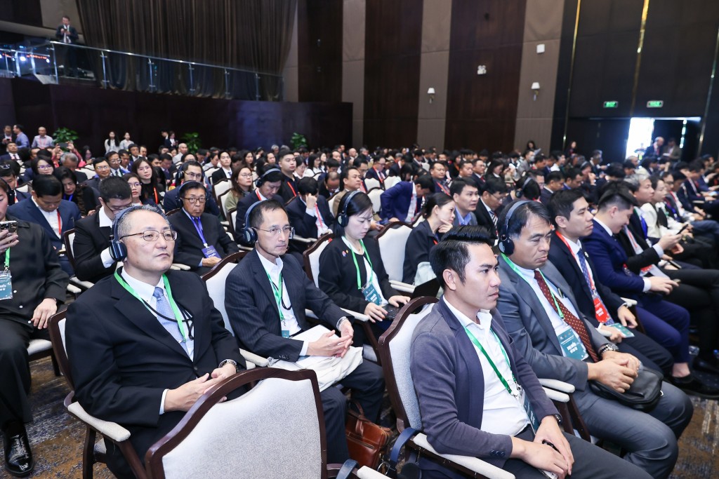 Các đại biểu dự Diễn đàn - Ảnh: VGP/Nhật Bắc Các đại biểu dự Diễn đàn - Ảnh: VGP/Nhật Bắc