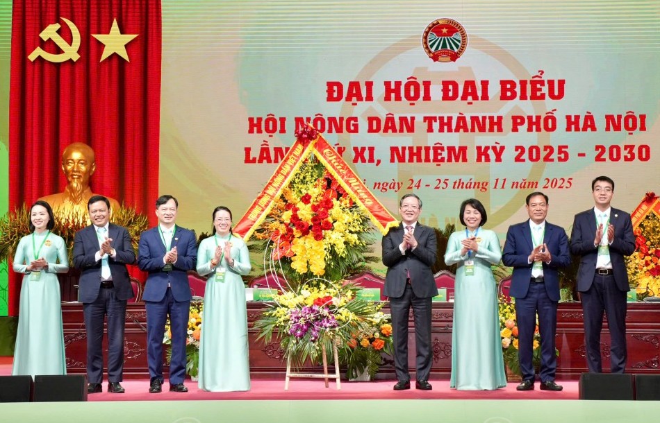 Xây dựng người nông dân Thủ đô thời kỳ mới có tri thức, bản lĩnh, làm chủ công nghệ số