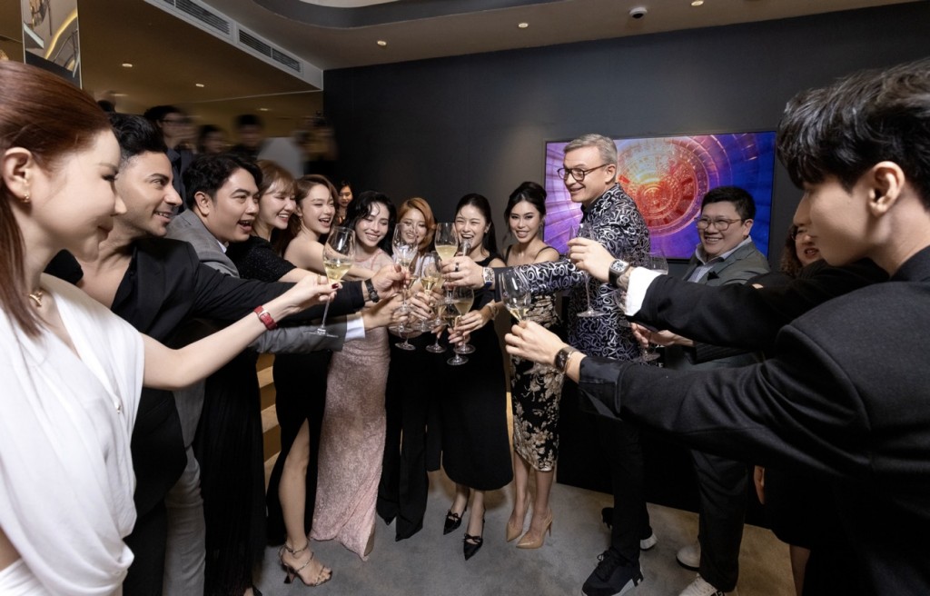 Dàn sao hạng A và kiệt tác Round Triple Mystery tỏa sáng tại Saigon Centre