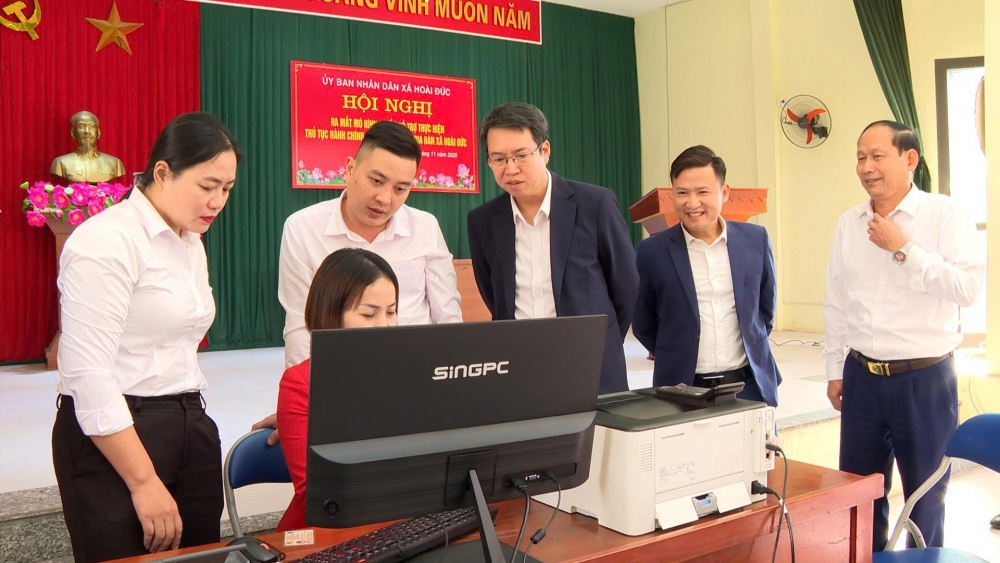 Xã Hoài Đức: Bước đi đột phá đưa dịch vụ công đến gần hơn với người dân Xã Hoài Đức: Bước đi đột phá đưa dịch vụ công đến gần hơn với người dân