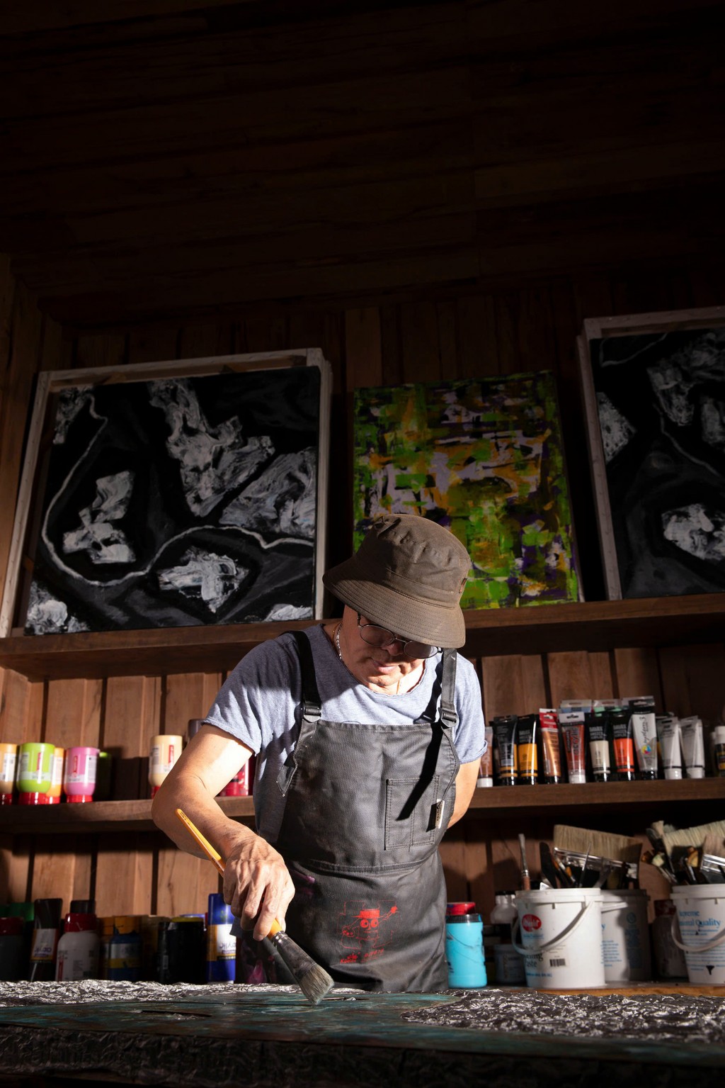 Nghệ sĩ Đinh Phong luôn chọn Hà Nội làm 