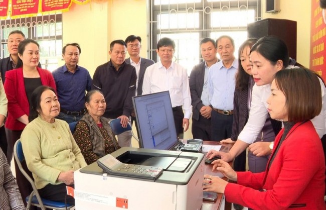 Xã Hoài Đức đưa dịch vụ công đến gần hơn với người dân