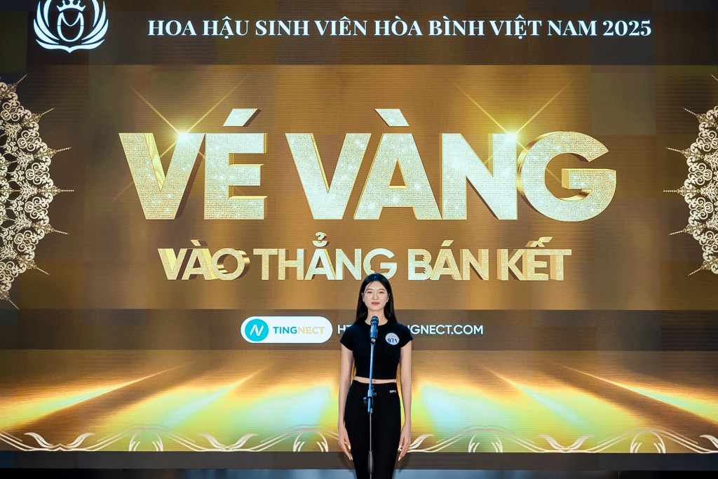 Hoa hậu Sinh viên Hòa bình Việt Nam hướng về miền Trung Hoa hậu Sinh viên Hòa bình Việt Nam hướng về miền Trung