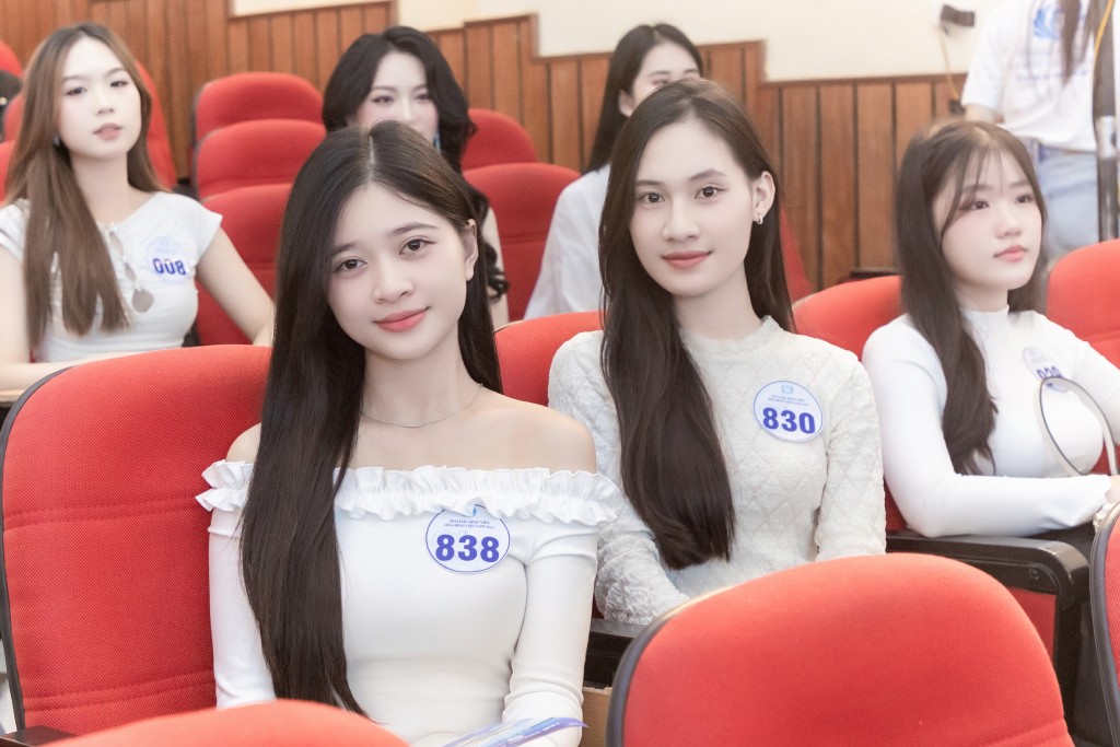 Các thí sinh tham dự cuộc thi Hoa hậu Sinh viên Hòa bình Việt Nam 2025 Các thí sinh tham dự cuộc thi Hoa hậu Sinh viên Hòa bình Việt Nam 2025