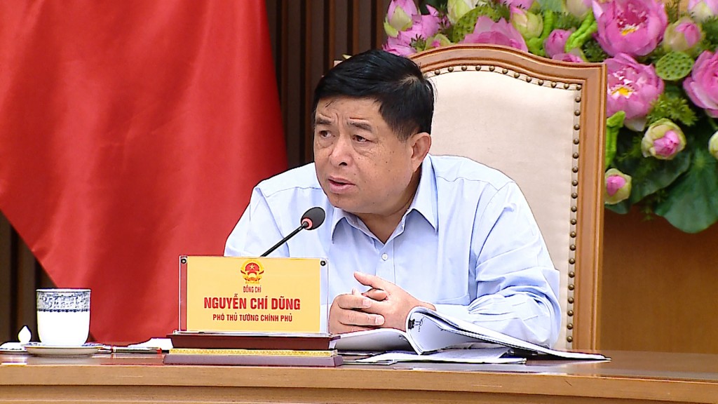 Phó Thủ tướng Nguyễn Chí Dũng đánh giá cao nỗ lực của Bộ KH&CN trong việc phát triển và ứng dụng UAV; cho rằng các nội dung cơ bản bám sát Nghị quyết số 57-NQ/TW của Bộ Chính trị và Chiến lược khoa học, công nghệ và đổi mới sáng tạo - Ảnh: VGP/Thu Sa