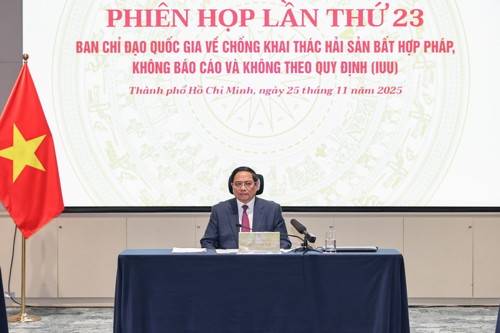 Thủ tướng chỉ đạo UBND các tỉnh, thành phố ven biển, có tàu cá chủ động nắm chắc tình hình, tập trung lãnh đạo, chỉ đạo quyết liệt, toàn diện, hiệu quả các biện pháp chống khai thác IUU - Ảnh: VGP/Nhật Bắc