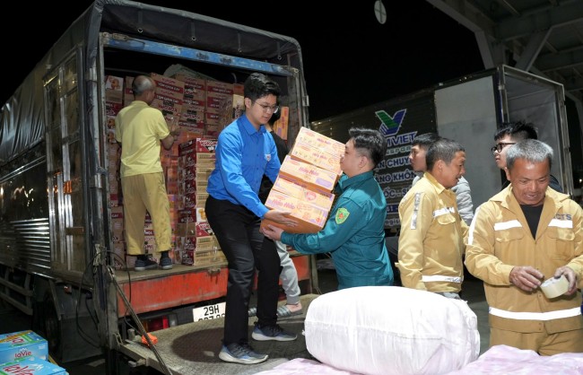 Gói ghém yêu thương, nối dài nghĩa tình Hà Nội