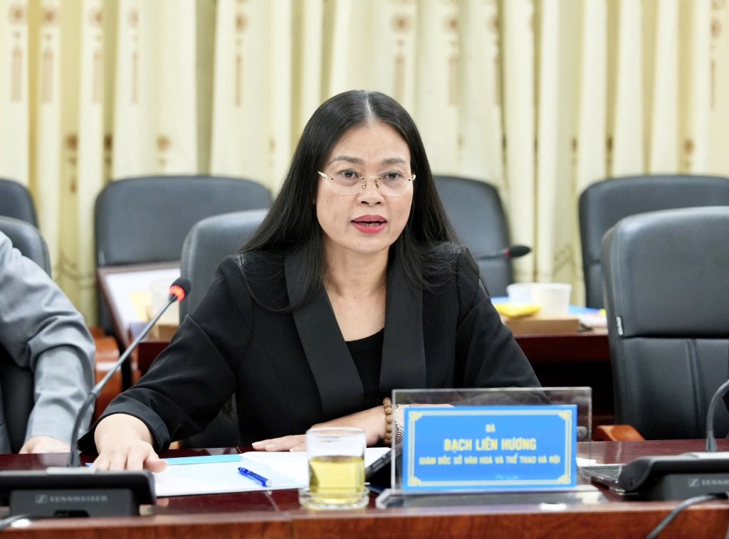 Bà Bạch Liên Hương – Giám đốc Sở Văn hóa và Thể thao Hà Nội phát biểu tại lễ ký kết