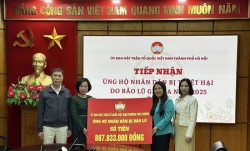 Phường Phú Thượng ủng hộ hơn 887 triệu đồng tới đồng bào miền Trung
