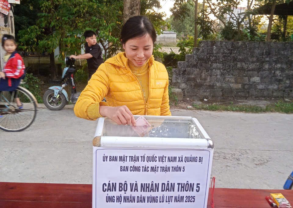 Nhân dân xã Quảng Bị hướng về đồng bào miền Trung và Tây Nguyên