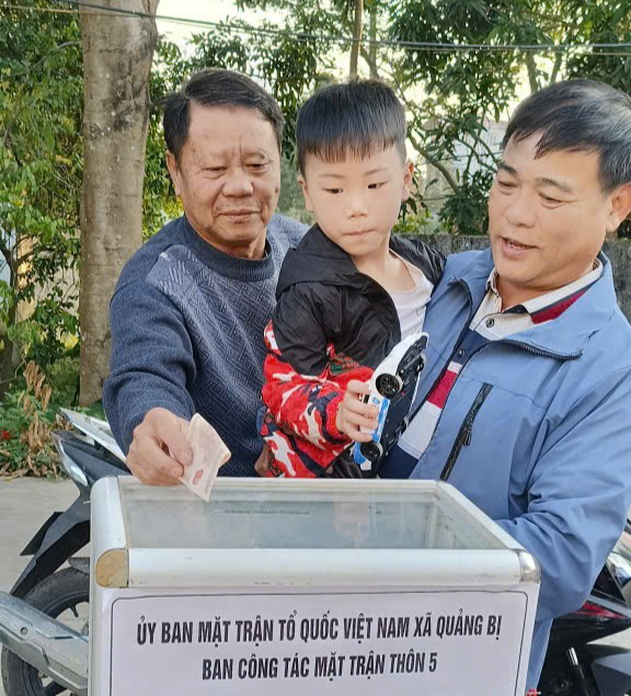 Nhân dân xã Quảng Bị hướng về đồng bào miền Trung và Tây Nguyên