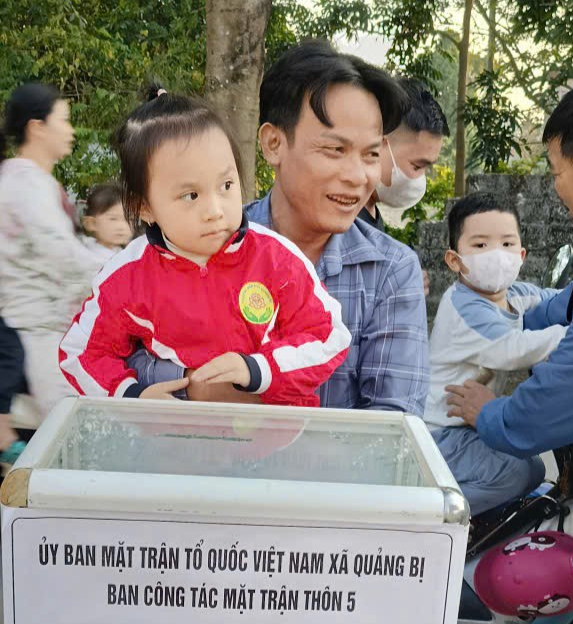 Nhân dân xã Quảng Bị hướng về đồng bào miền Trung và Tây Nguyên