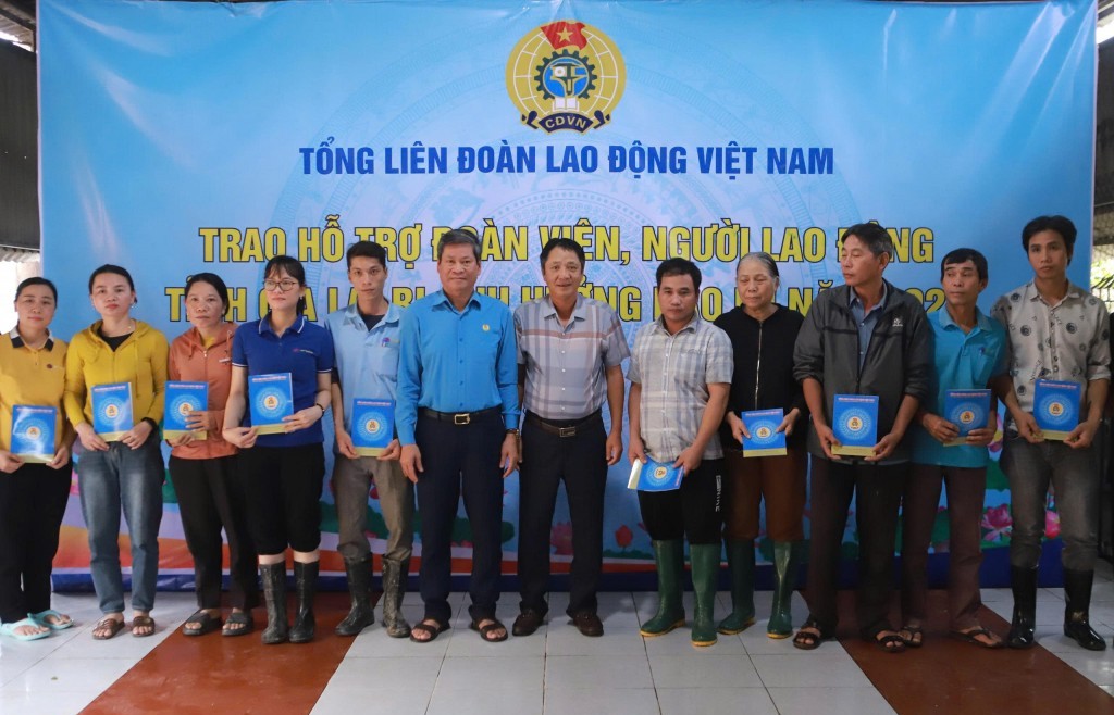 Công đoàn hỗ trợ khẩn cấp hơn 1,5 tỉ đồng giúp người lao động Gia Lai gượng dậy sau thiên tai