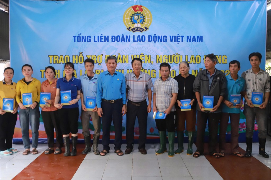 Công đoàn hỗ trợ khẩn cấp hơn 1,5 tỉ đồng giúp người lao động Gia Lai gượng dậy sau thiên tai