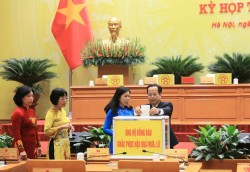 Đại biểu HĐND TP Hà Nội ủng hộ đồng bào miền Trung, Tây Nguyên