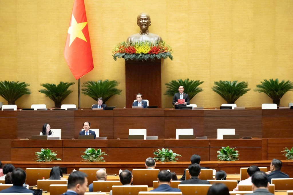 Quốc hội thông qua 4 bộ luật Quốc hội thông qua 4 bộ luật