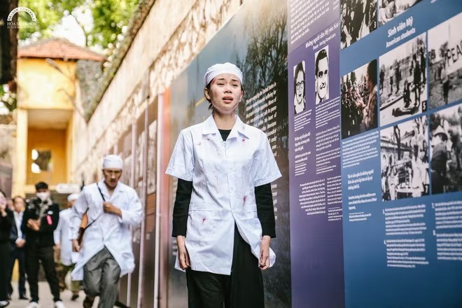 hoạt cảnh tái hiện khoảnh khắc sinh tử tại Bệnh viện Bạch Mai năm 1972