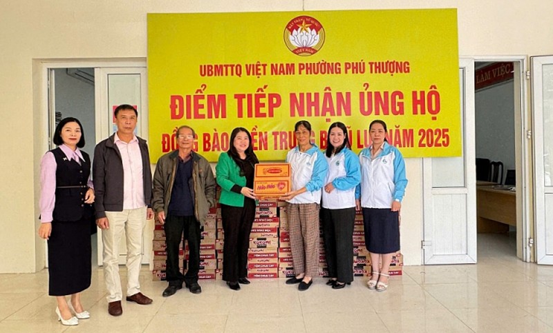 Hà Nội không ngủ vì khúc ruột miền Trung