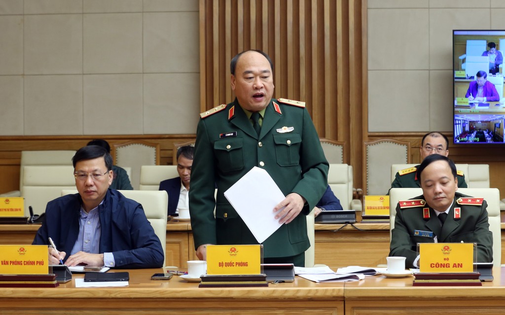 Trung tướng Lê Quang Đạo, Phó Tổng Tham mưu trưởng Quân đội nhân dân cho biết, Bộ trưởng Bộ Quốc phòng đã chỉ đạo Quân khu 5 rút kinh nghiệm bố trí, sử dụng lực lượng và phương tiện phòng chống bão lũ lịch sử vừa qua - Ảnh: VGP/MInh Khôi