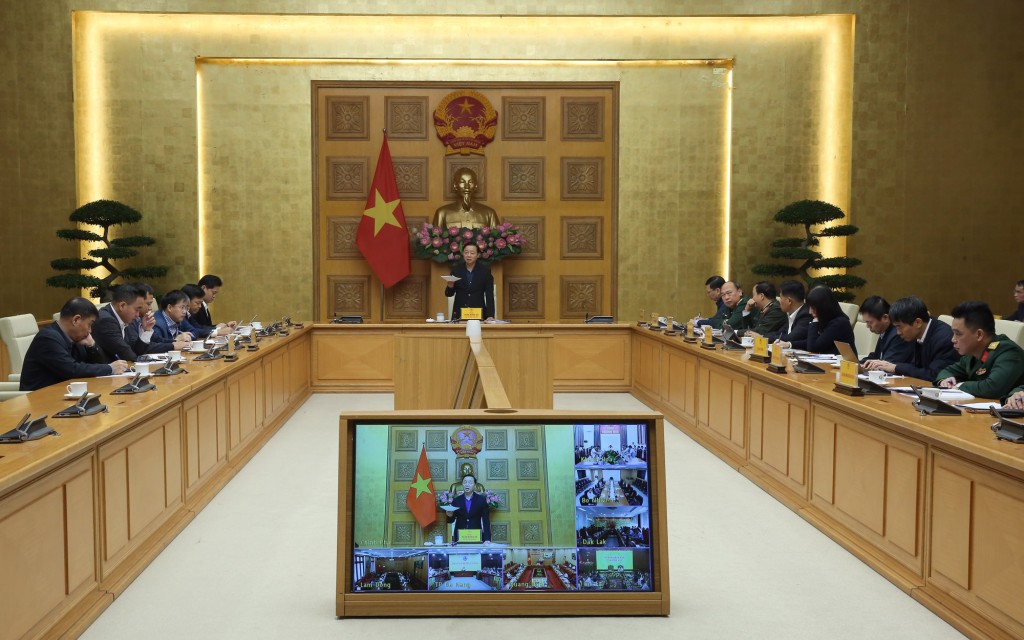 Phó Thủ tướng Trần Hồng Hà đề nghị các địa phương cập nhật, hoàn thiện dữ liệu hồ chứa, hồ đập và bản đồ ngập lụt, lũ quét, sạt lở đất, tai biến địa chất theo mức lũ lịch sử mới - Ảnh: VGP/Minh Khôi