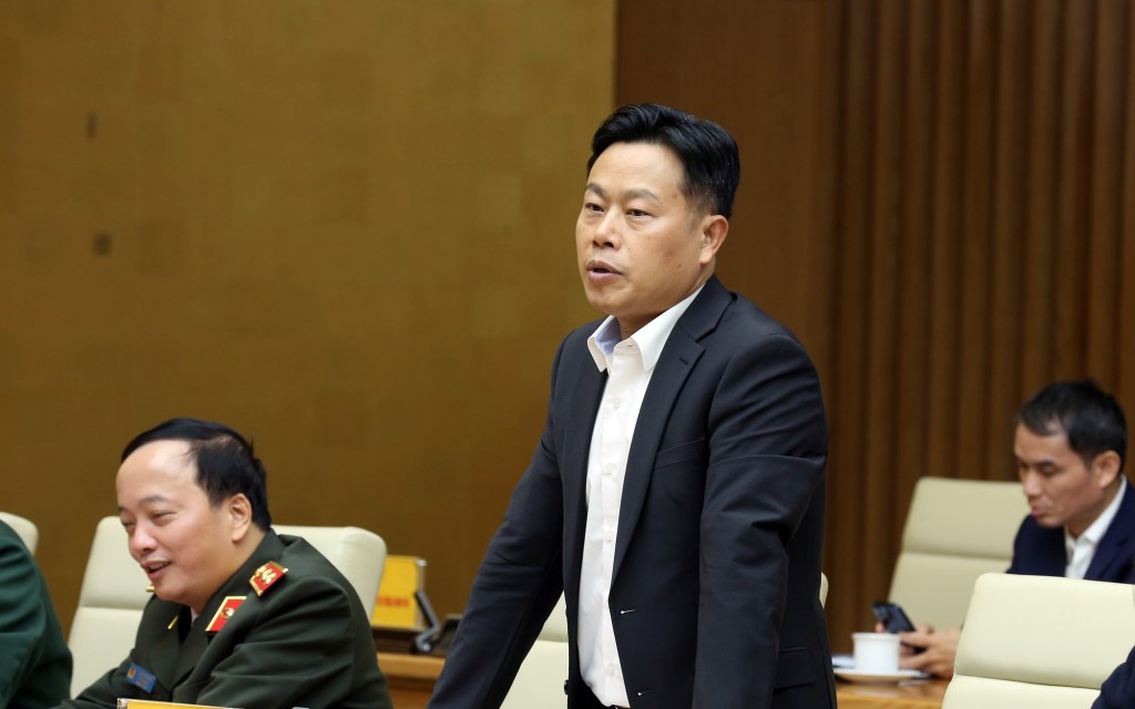 Thứ trưởng Bộ Giáo dục và Đào tạo Lê Quân cho biết Bộ đã triển khai chính sách hỗ trợ sách giáo khoa cho học sinh vùng lũ - Ảnh: VGP/Minh Khôi