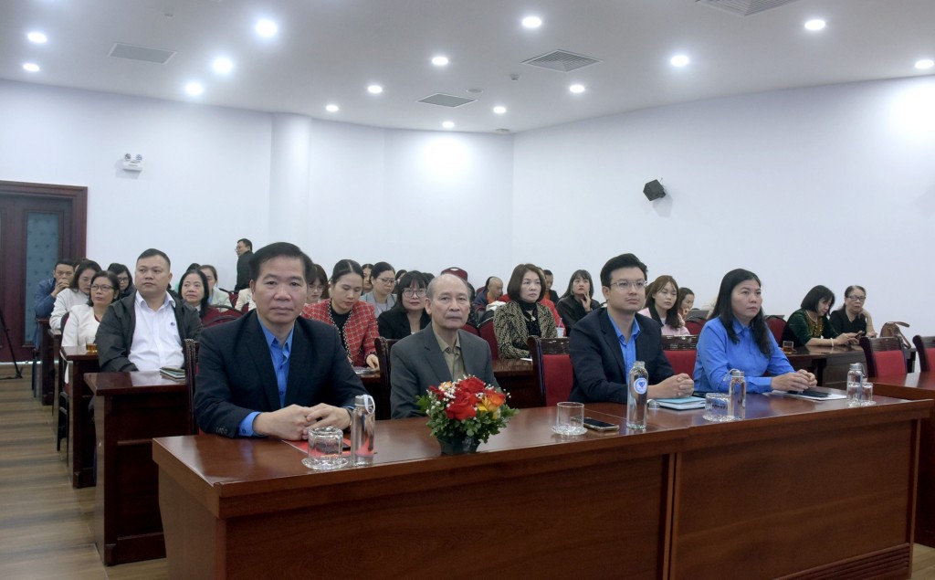 Làm rõ quyền lợi, nghĩa vụ của người lao động trong tình hình mới