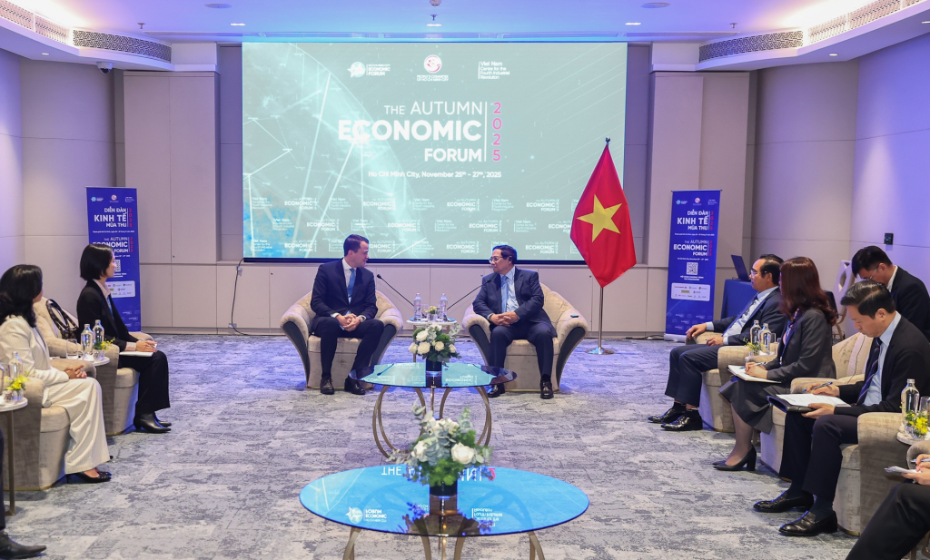 Giám đốc điều hành WEF mong muốn có sự hiện diện nhiều hơn của doanh nghiệp tư nhân Việt Nam tại WEF trong thời gian tới - Ảnh: VGP/Nhật Bắc