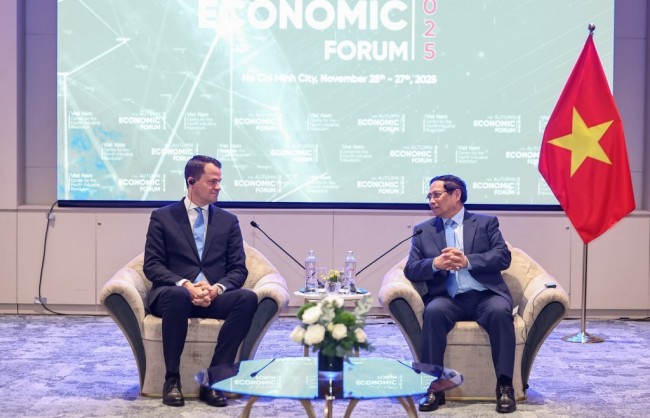 Thủ tướng đề nghị WEF đưa Diễn đàn Kinh tế mùa Thu thành sự kiện thường niên