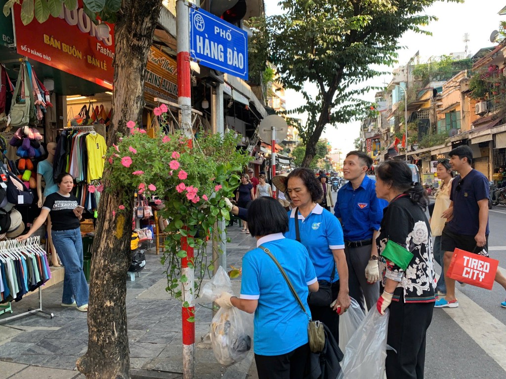 Tuổi trẻ Hoàn Kiếm lan toả nếp sống sáng - xanh - sạch - đẹp