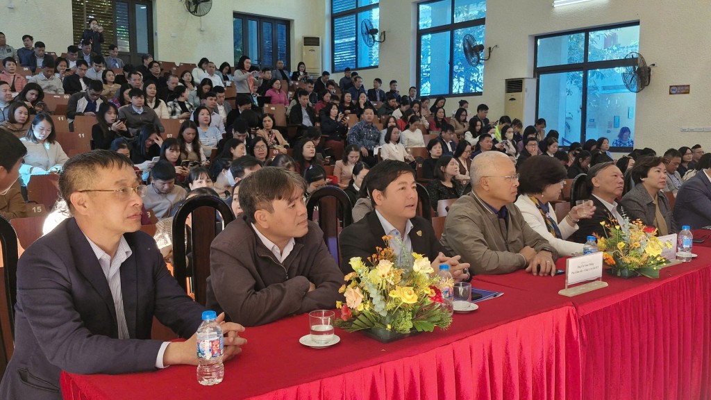 Nâng cao chất lượng đội ngũ cán bộ, công chức quản lý văn hóa