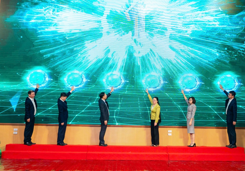 Lan tỏa tinh thần đổi mới, khát vọng vươn lên và niềm tin của hội viên nông dân Lan tỏa tinh thần đổi mới, khát vọng vươn lên và niềm tin của hội viên nông dân