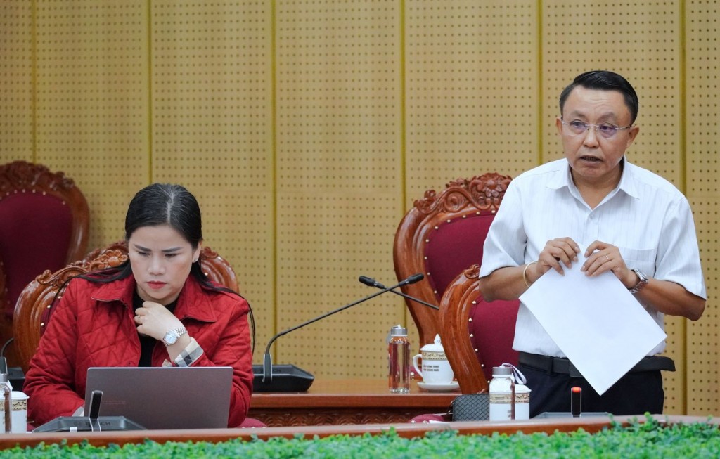 Lãnh đạo Sở Văn hóa, Thể thao và Du lịch tỉnh Quảng Ngãi báo cáo công tác chuẩn bị