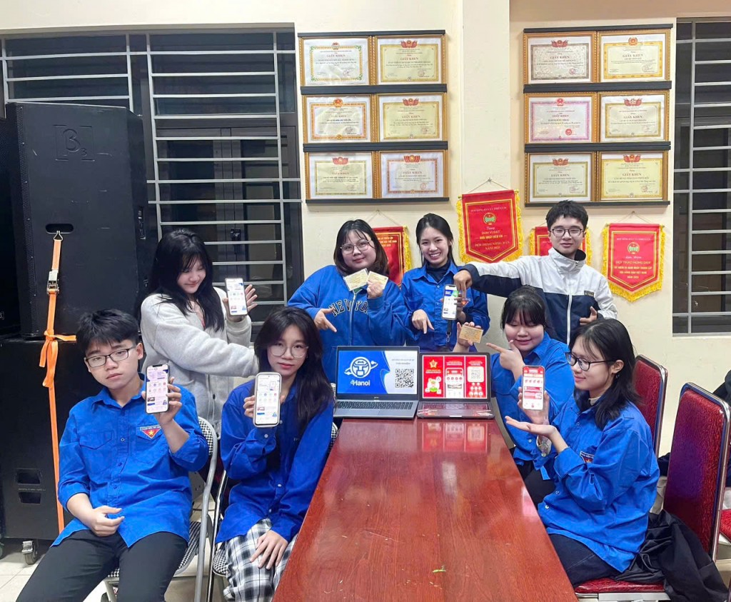 Chị Hằng góp phần tạo nên sự thay đổi trong chuyển đổi số tại địa phương