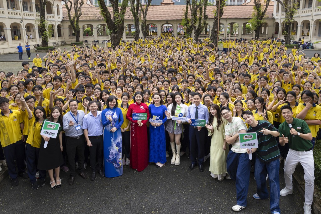 Orange giao lưu cùng học sinh trường TPHT Chuyên Lê Hồng Phong