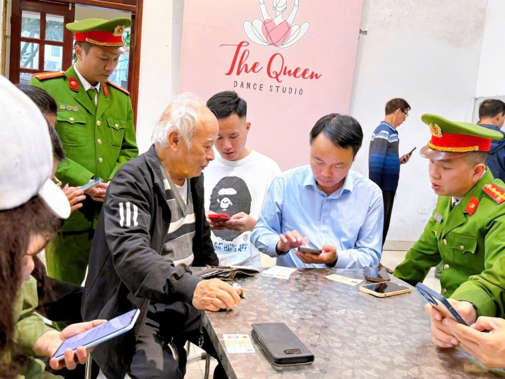 Quyết liệt làm sạch dữ liệu đăng ký phương tiện và số hóa hồ