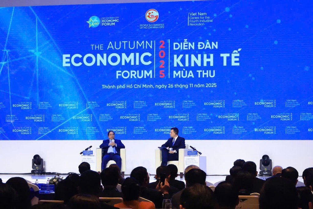 Đối thoại giữa Thủ tướng Chính phủ và Giám đốc điều hành Diễn đàn kinh tế thế giới ( WEF) tại Diễn đàn kinh tế mùa thu.