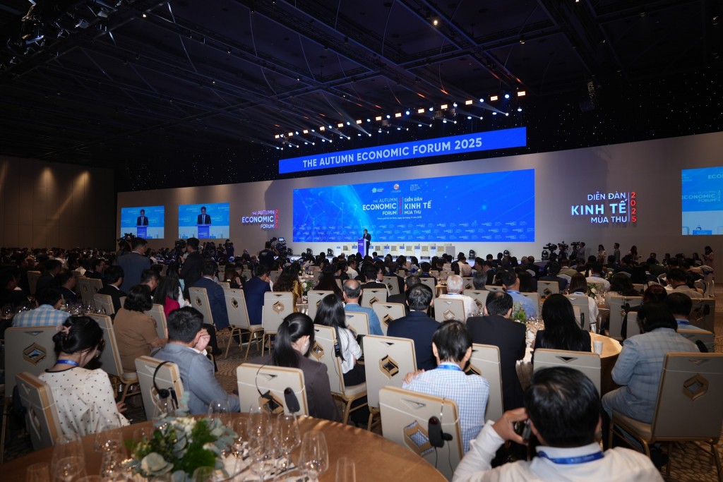 Quang cảnh diễn đàn