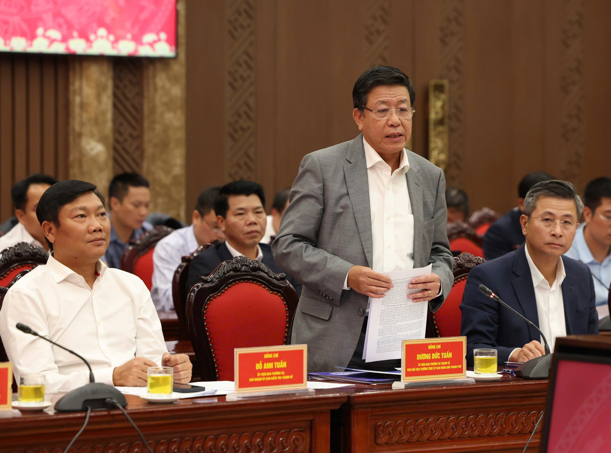 Phó Chủ tịch Thường trực UBND thành phố Hà Nội Dương Đức Tuấn phát biểu tại hội nghị