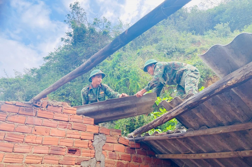 Toàn tỉnh Đắk Lắk tổng lực dọn dẹp môi trường, sớm ổn định đời sống Toàn tỉnh Đắk Lắk tổng lực dọn dẹp môi trường, sớm ổn định đời sống
